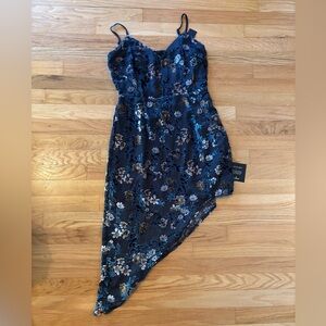 NWT Lulus Spaghetti Strap Dress Navy Floral Velvet Size Small
